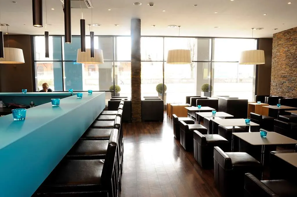 Motel One Muenchen-East Side 3*, München